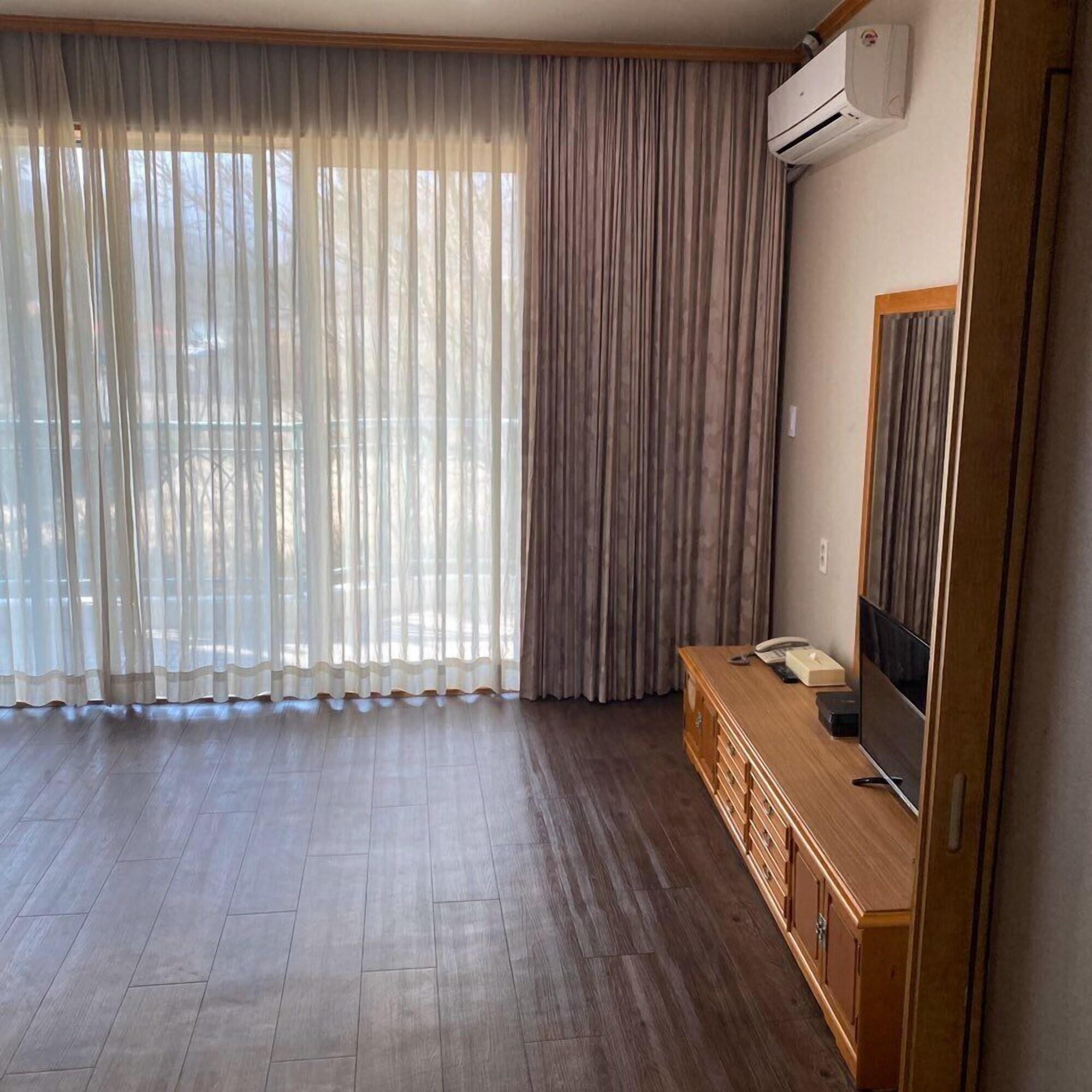 Seorak Pine Resort Sokcho Exterior foto